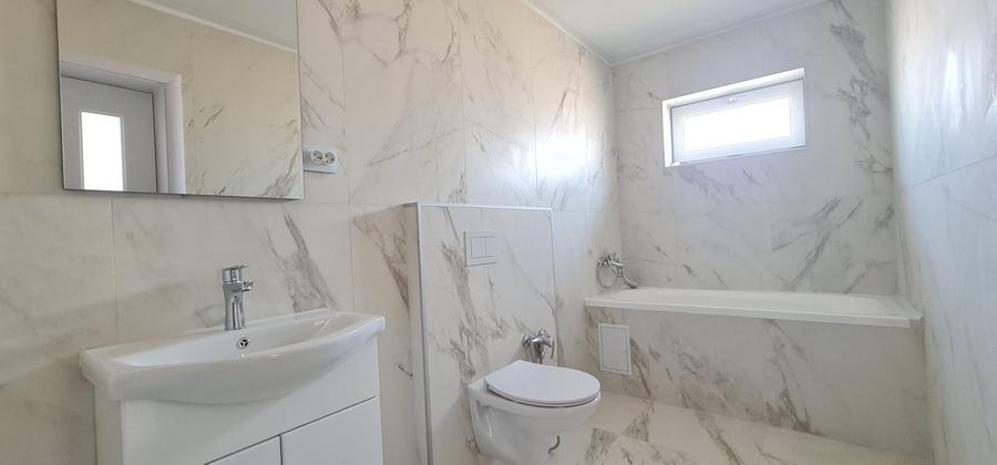 Casă individuală cu 4 camere cu Canalizare în Tărlungeni