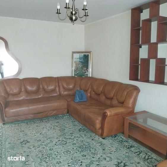 Inchiriez apartament doua camere si balcon, zona Zavoi - 3