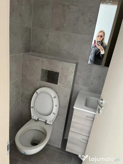 Apartament cu 3 camere decomandat în Parc Zăvoi