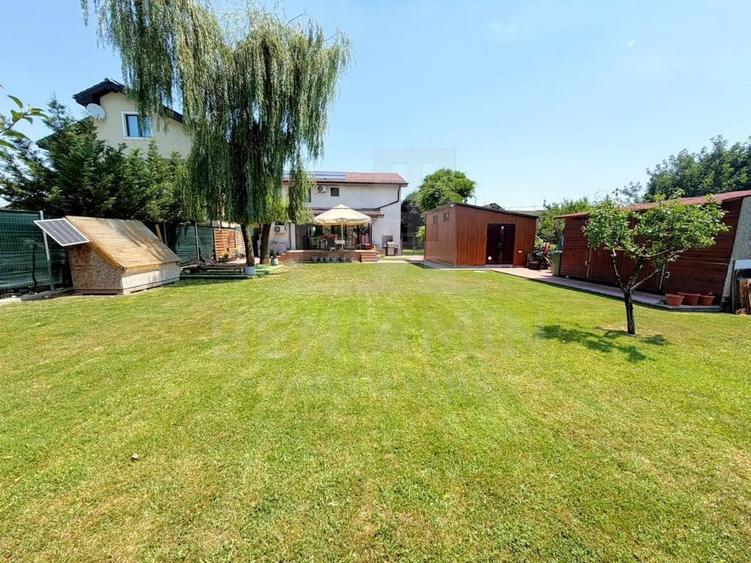 Casă cu 4 camere cu Teren 1000 Mp în Cârcea