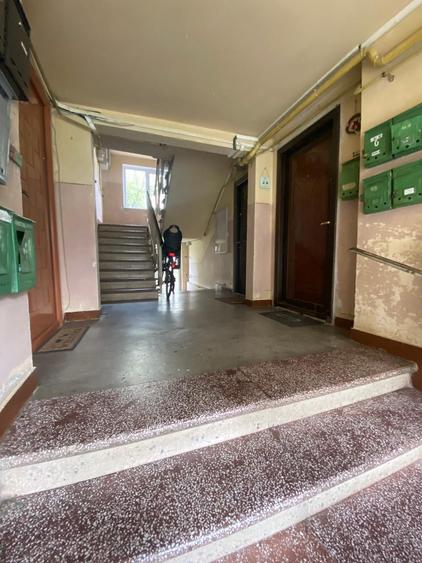 Apartament cu 2 camere semidecomandat în Intim