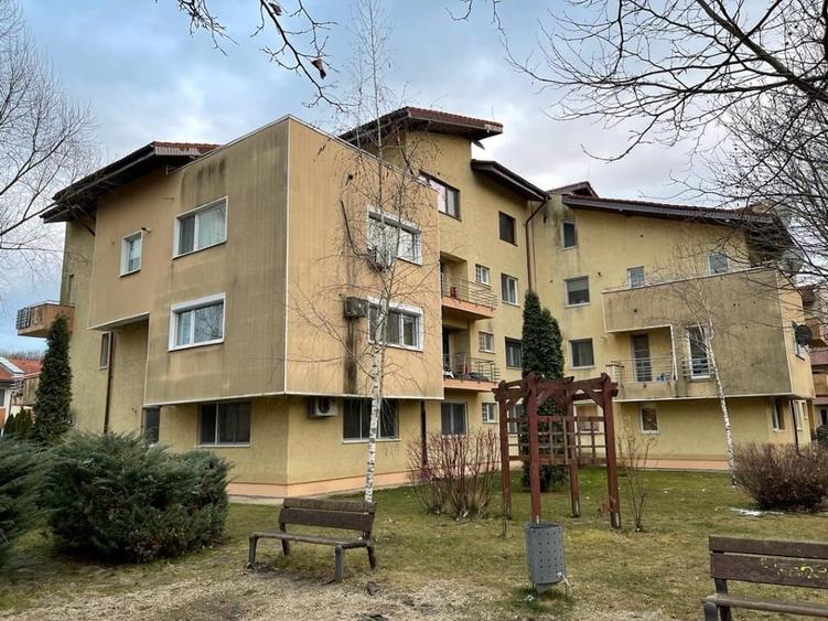 Apartament cu 2 camere decomandat în Băneasa