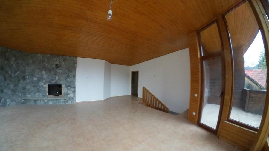 Casă individuală cu 5 camere cu Canalizare în Predeal