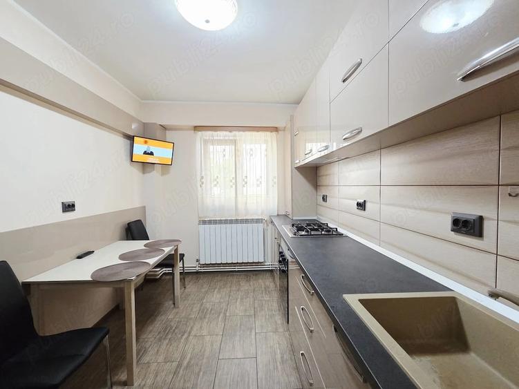 Apartament cu 2 camere decomandat în Micro 20