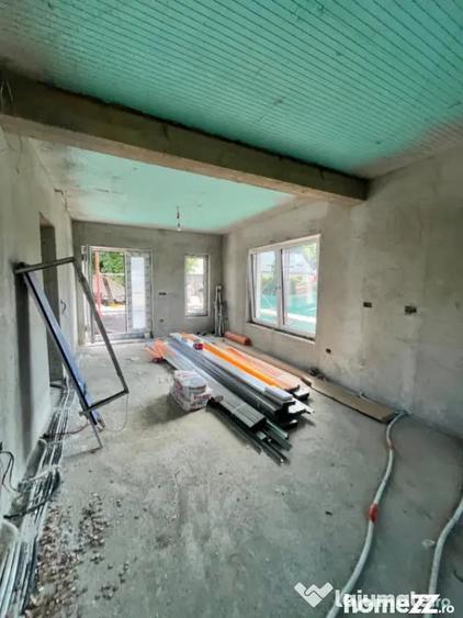Casă cu 5 camere cu Teren 250 Mp în Central