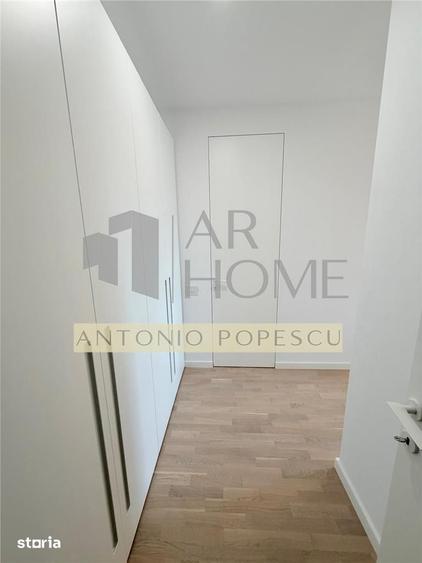 Apartament cu 4 camere, mobilat în Republicii