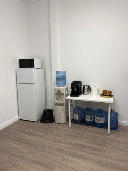 salon de infrumusetare, langa Parcul Herastrau - 2