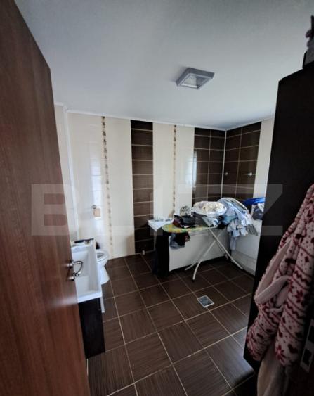 Casa 330 m2 teren 1210 m2 ideala pentru locuin? - 2