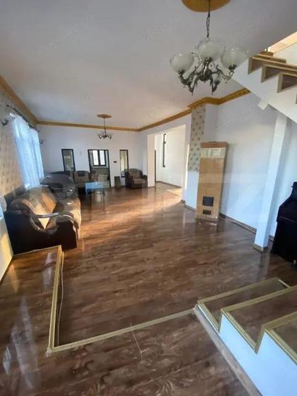 Casa mare, in Centrul Vechi din Deva - 10 camere, ideal locuin?a + investi?ie - 7