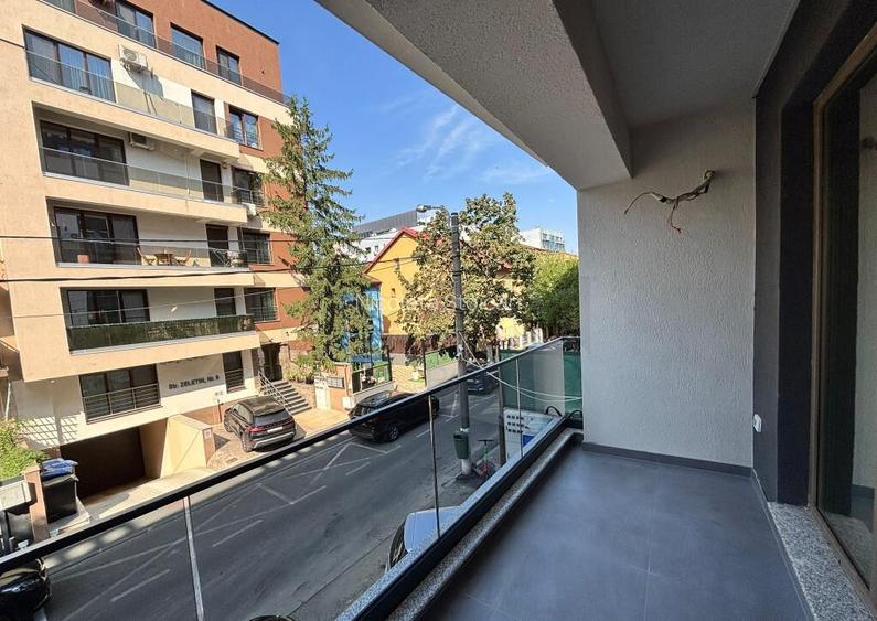 Apartament spatios 4 camere I Aviatiei Apartament spatios 4 camere I Aviatiei