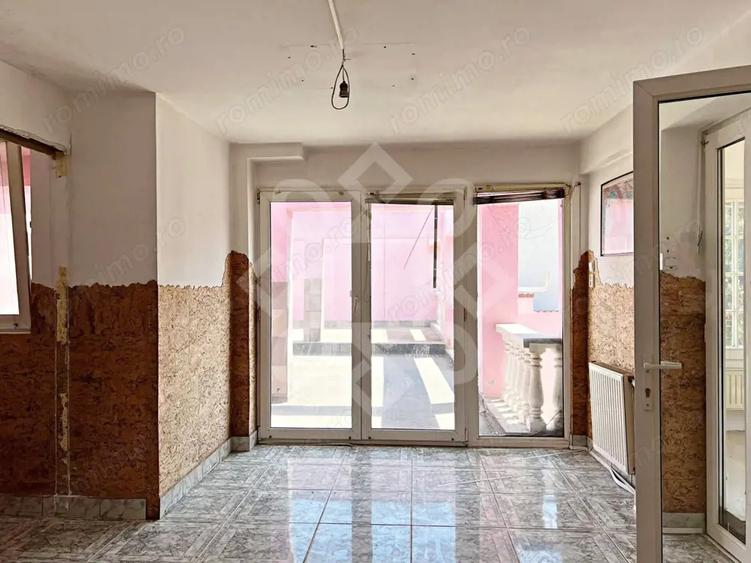 Casa cu 6 camere de inchiriat in Rogerius - 9