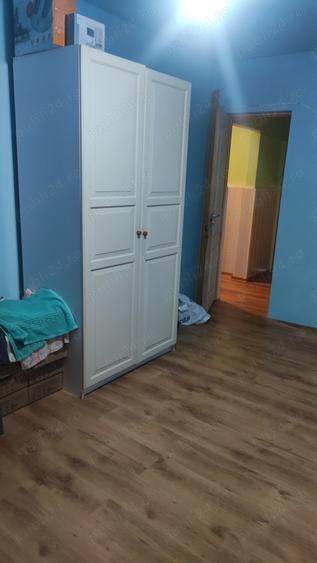 Apartament de vanzare - 4