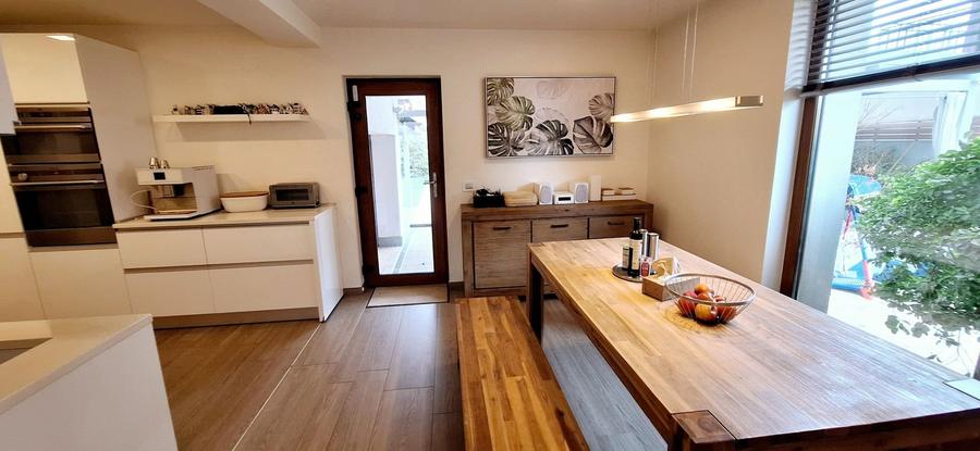 Casa eficienta energetic cu piscina in Giroc - 11