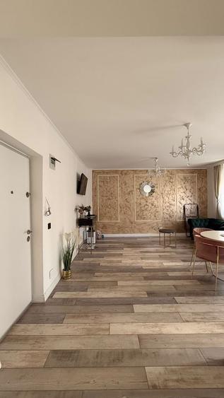 Apartament cu 2 camere semidecomandat în Florești