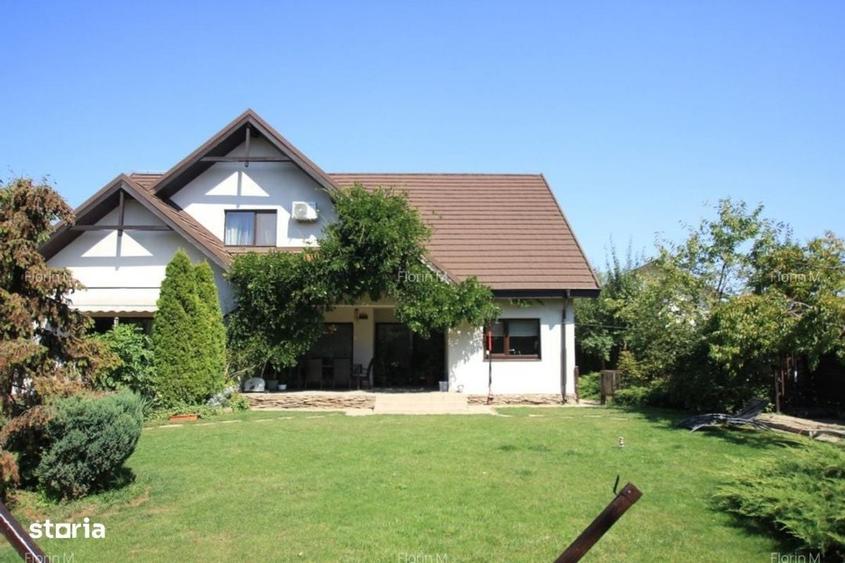Casă cu 4 camere în Odăile