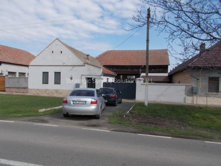 Casa, Varias, Timis, 3 camere, teren 1439mp, partial renovata, utilitati, com=0% Casa, Varias, Timis, 3 camere, teren 1439mp, partial renovata, utilitati, com=0%