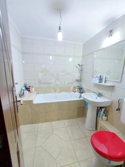 4 Camere Bloc Reabilitat Zona Ghencea - 8