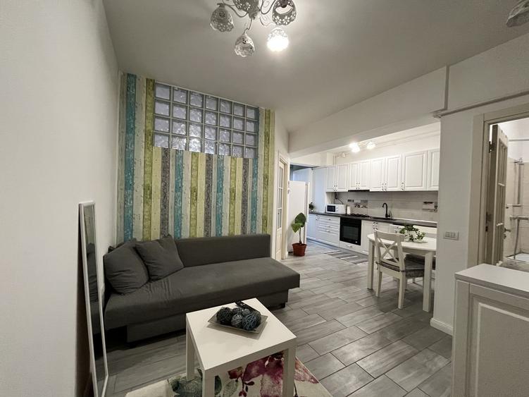 Studio bine compartimentat, parcare, complet mobilat, renovat, mutare imediata - 1