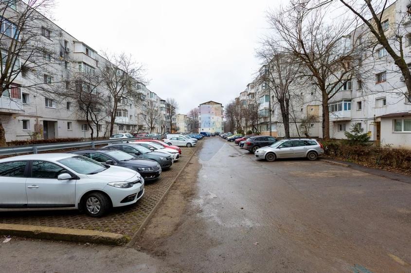 Apartament cu 2 camere semidecomandat,  zona Ura, str. Electricienilor - 22