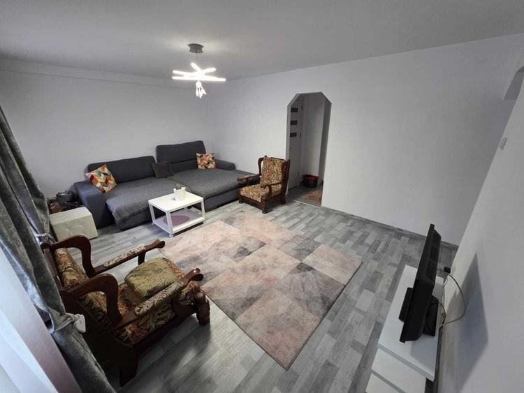 Garsoniera Muncii, 8 minute de metrou, mobilata si utilata modern, renovata - 3