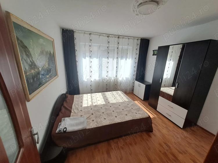 Vand apartament 3 camere mc 4 Targovi?te Vand apartament 3 camere mc 4 Targovi?te