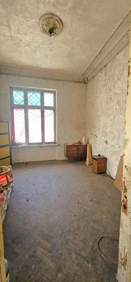 Vanzare casa si teren 550 mp zona centrala - 5