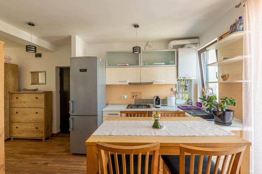 Ofer spre închiriere ap. 2 camere zona excelentă! - 2