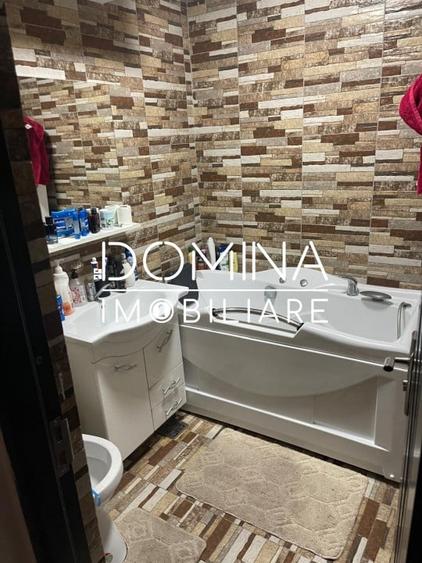 Vânzare apartament 4 camere *ULTRACENTRAL* situat în Târgu Jiu, strada Unirii - 7