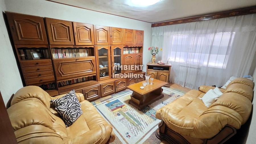 Apartament cu 3 camere, etaj 7, mobilat si utilat, VASLUI - zona GARA; - 1