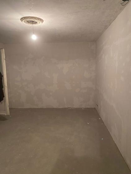 Vand apartament 4 camere 2 bai pe strada Smirodava bl 4 etaj 2 - 8