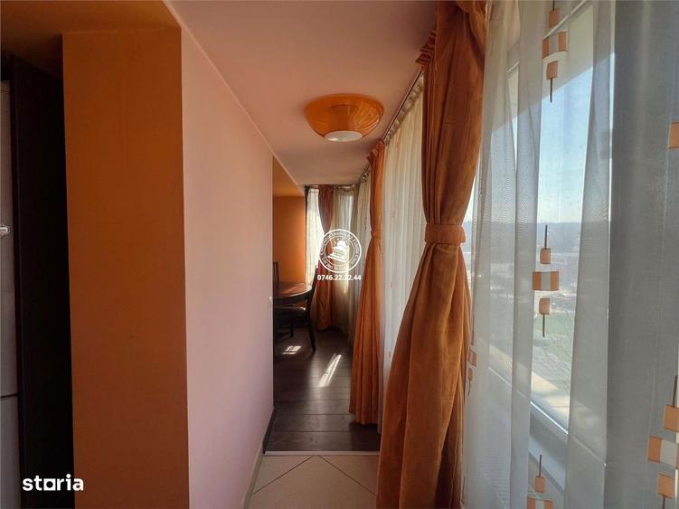 Apartament cu 3 camere, Pacurari, et.intermediar, bloc 1990 - 2