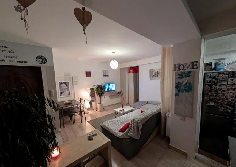 Apartament de vanzare, complet mobilat - Parcare inclusa - 12