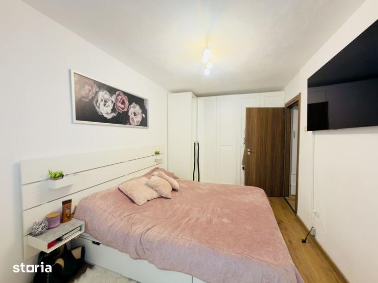 Apartament cu 3 camere decomandat în Est