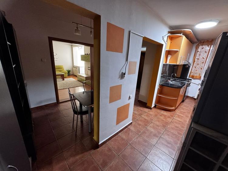 Inchiriez ap 2 cam tip C ,str.Sovata(zona decebal) - 7