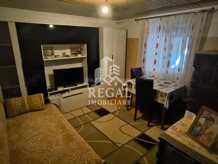 Casa de vanzare cu 5 camere in Frontul 2-Teliucul Inferior