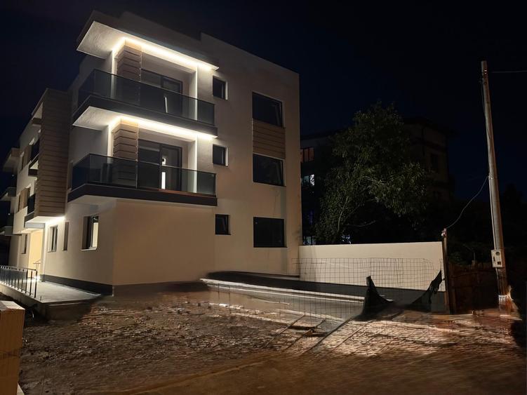 Apartament 3 camere decomandat nou/ metrou 1 Mai - 2