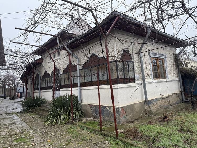 Se vinde casa cu teren ,Sat comisani ,pret in - 1