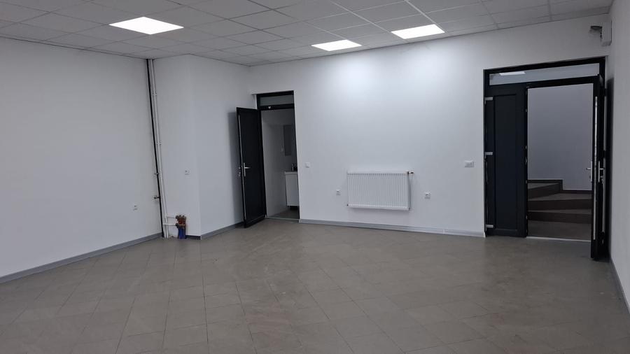 Spațiu comercial, de 60 mp, în Exterior Vest