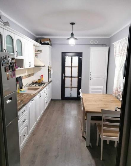 Casa parter, 4 camere, 2 bai, mobilata cu 450 mp teren  in zona Valea Lupului - 5