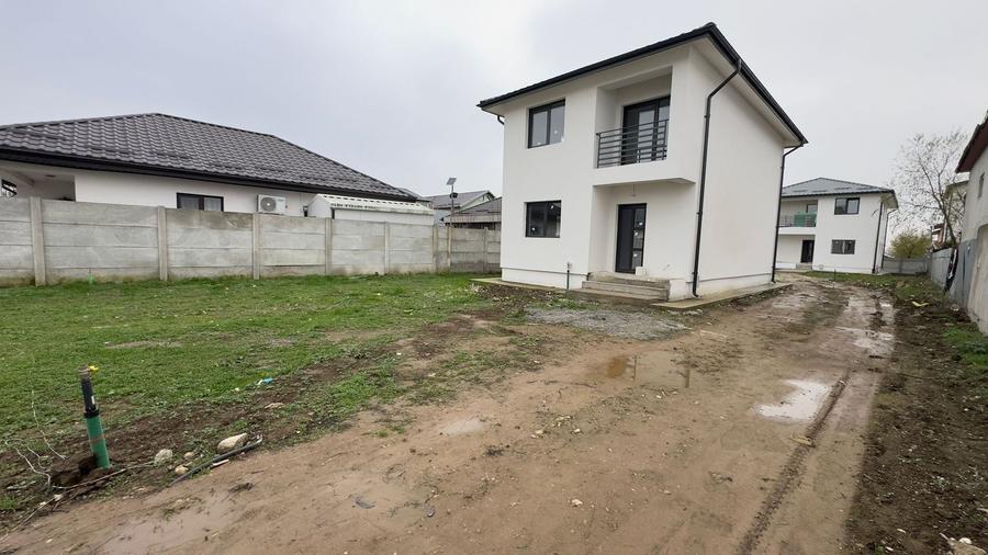 CASA INDIVIDUALA GLINA, INCALZIRE PARDOSEALA, TEREN 325 MP, COMIS 0% - 2