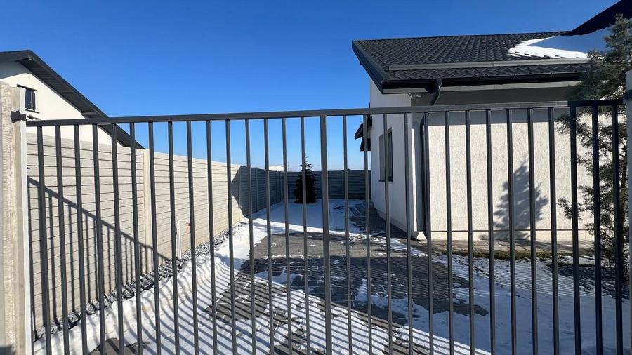 Casă individuală modernă, parter finisat, teren 420 mp - 1