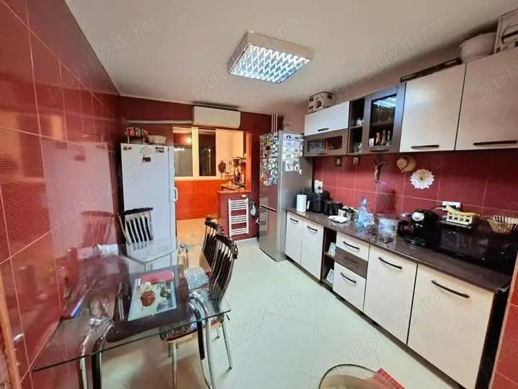 Ap[artament 4 camere de vanzare Berceni - Piata Sudului - 6