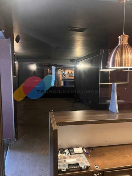 Spatiu comercial 117mp - vitrina stradala, zona cu vad excelent - Centru - 2