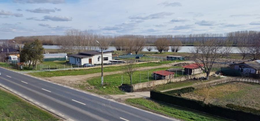 Vilă spațioasă 300 mp la șosea - vedere la brațul Borcea - 2