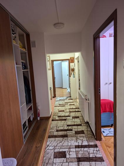 Ofer de inchiriat 3 camere - 8