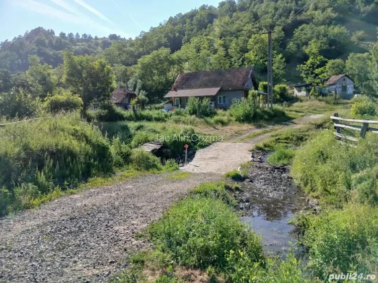 Vand casa in satul Visca jud Hunedoara