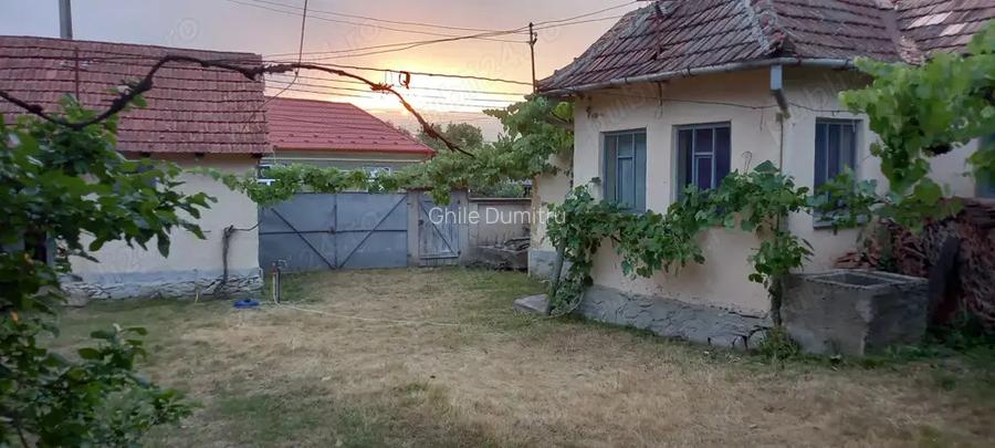 Vand casa cu teren Valcau de jos