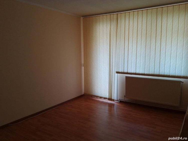 Carpa?i 1, 2 camere, et.4. - 5