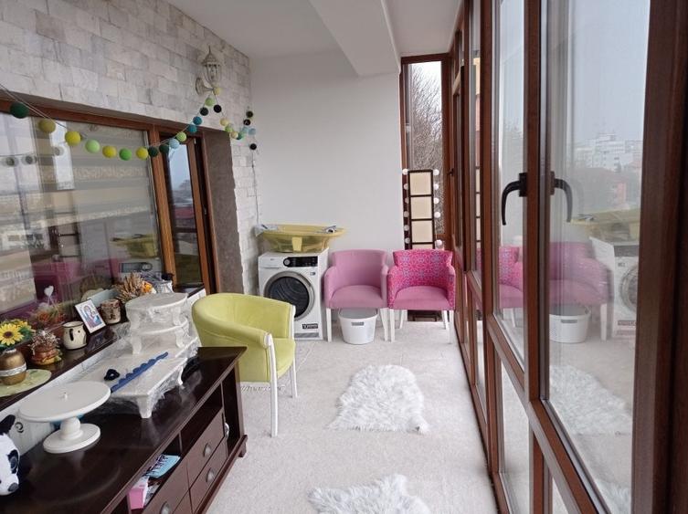 casa / vila Craiovei , RENOVATA /mobilata/utilata ,finisaje superioare - 15