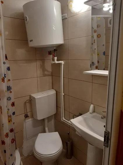 Garsonieră decomandată în Central